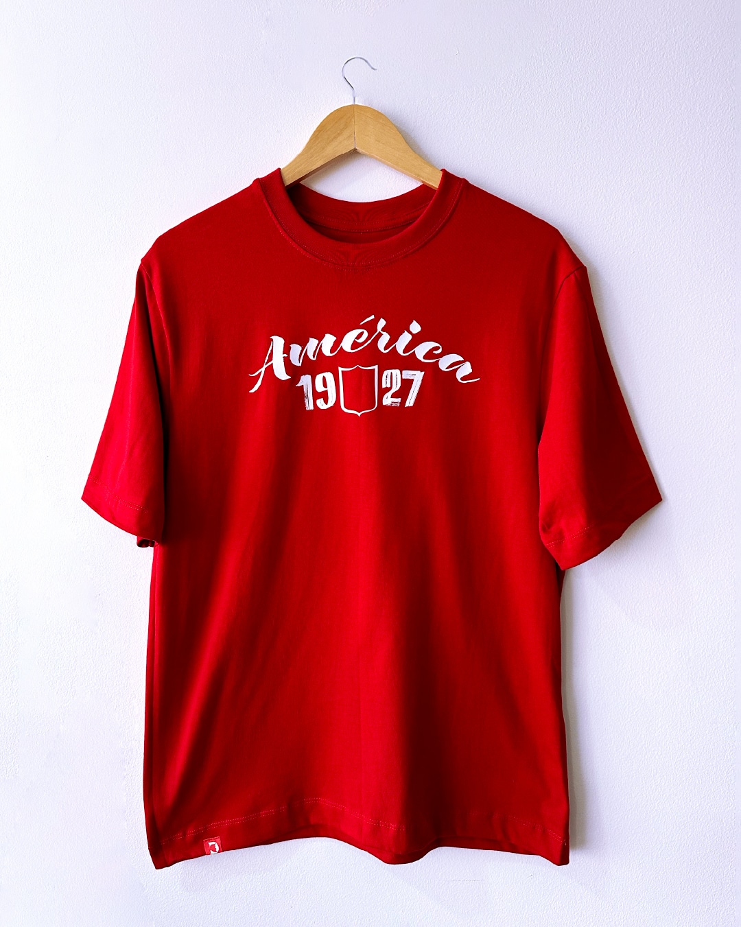 Camiseta roja regular fit «América 19-27» inspirada en América