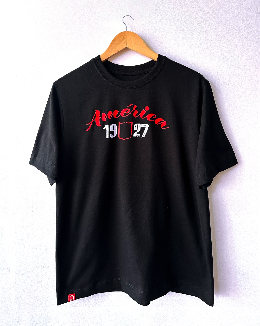 Camiseta negra regular fit «América 19-27» inspirada en América